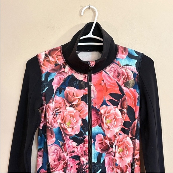 Lululemon Athletica Asana Secret Garden Pink & Blue Floral Zip-Up Jacket - Picture 3 of 16